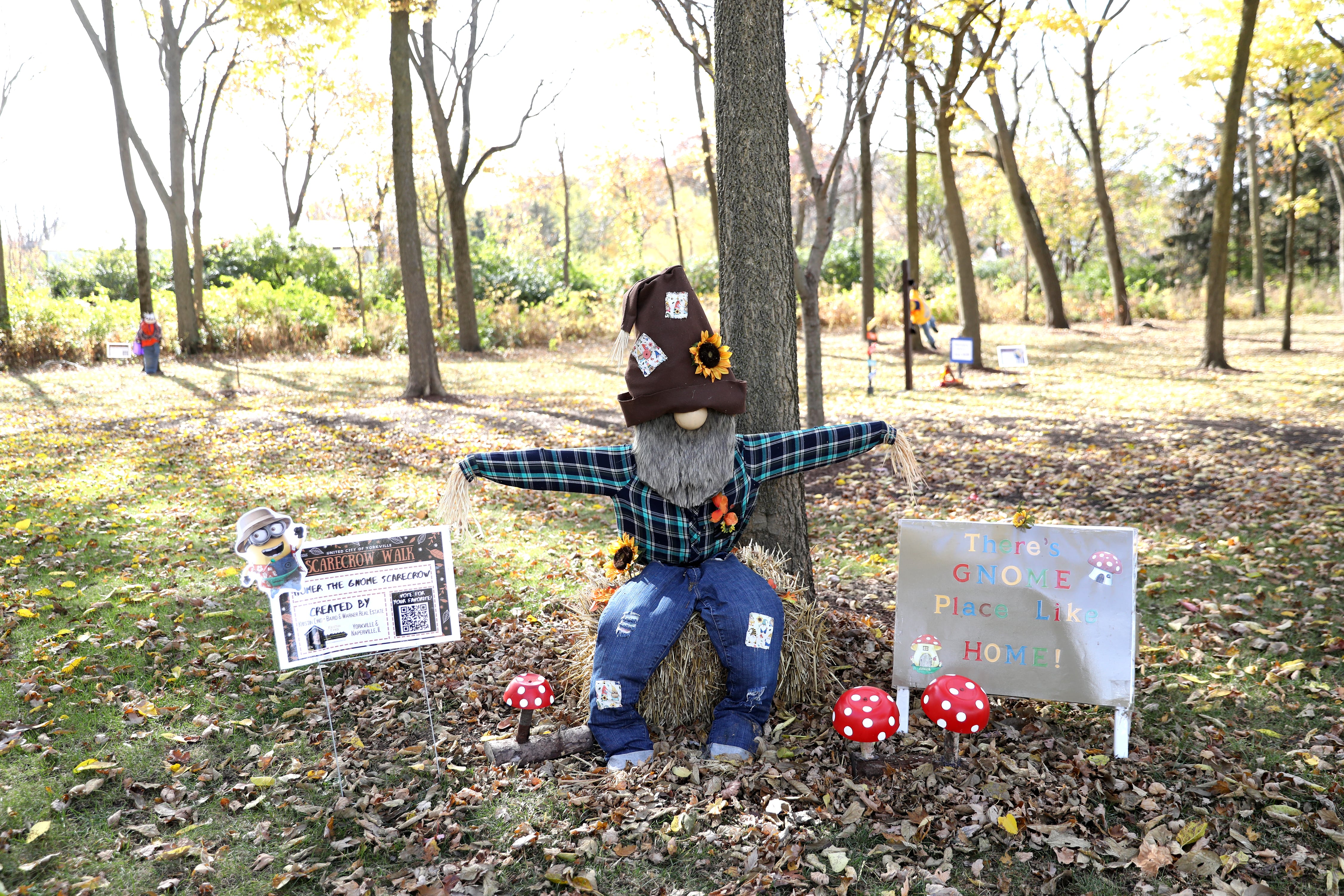 5 Things to Do: Halloween party at Suzy’s Bar & Grill, Scarecrow Walk & more this weekend in Kendall County — Aurora Arts news