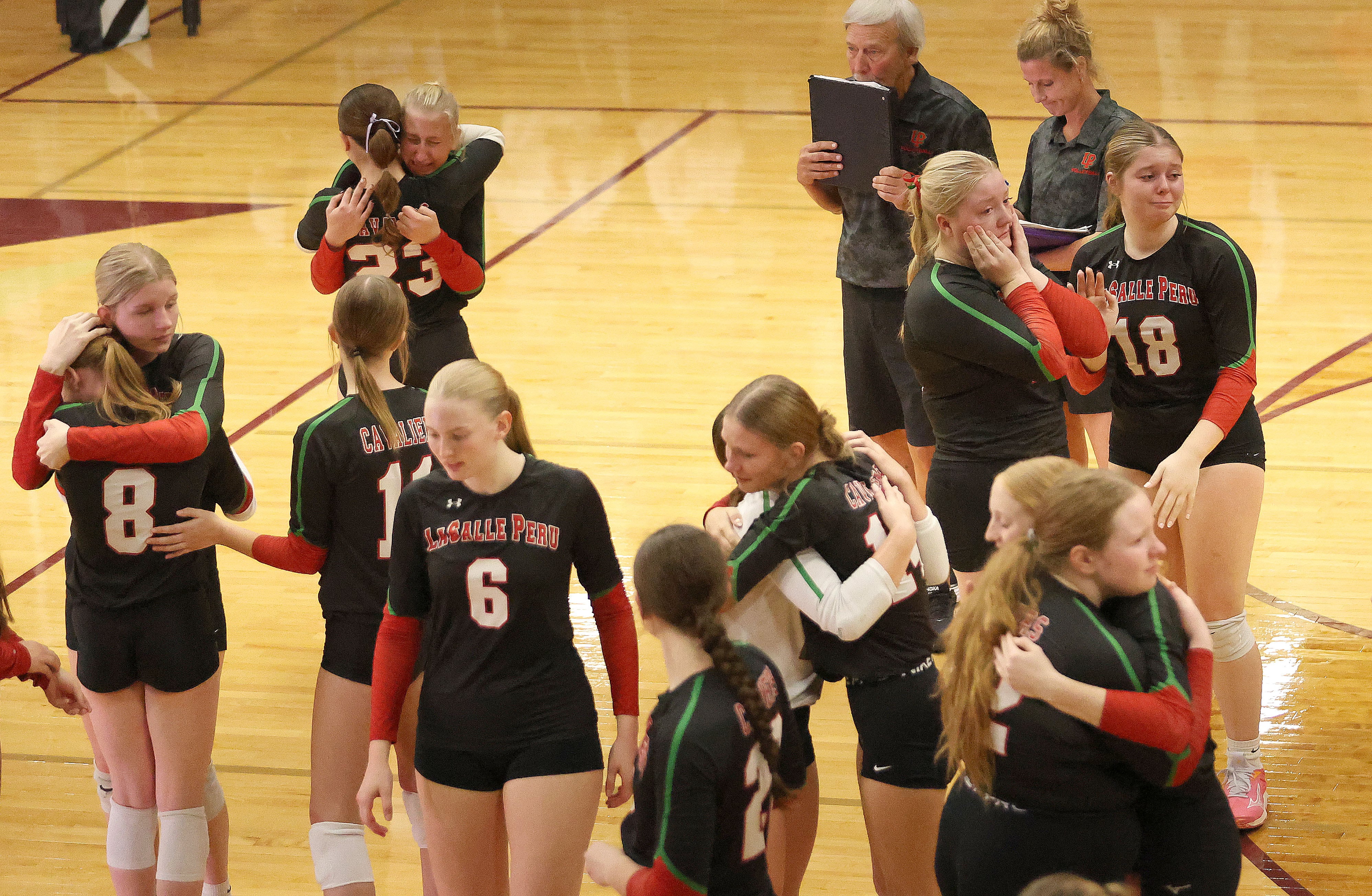 Photos: Dunlap upsets L-P in the Class 3A Regional volleyball title — Shaw Local News Network