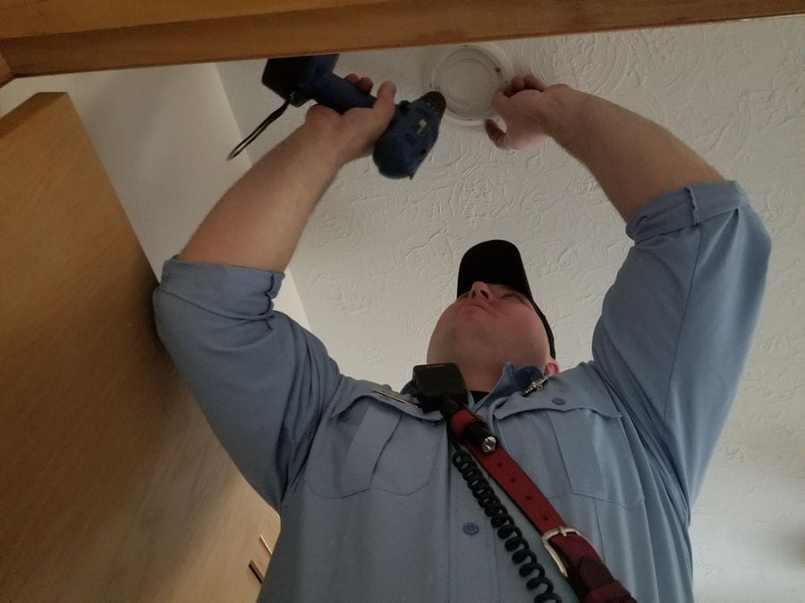 Illinois residents urged to test smoke alarms while turning back clocks this weekend — Aurora Real Estate news